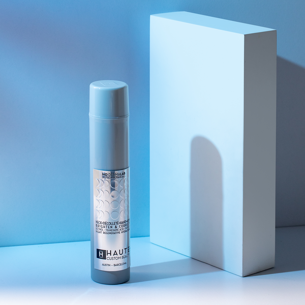 NECK + DÉCOLLETÉ + HAND + ARM